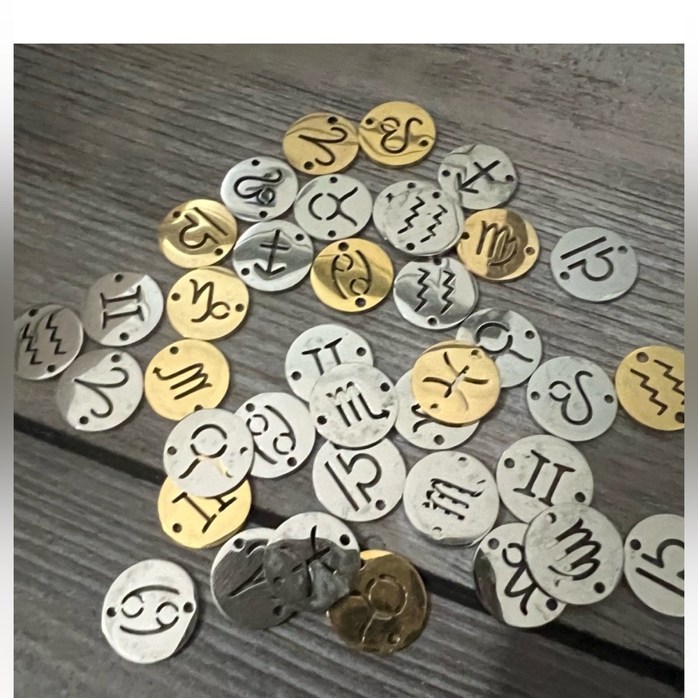 Charm bracelets - Picture 2 of 7